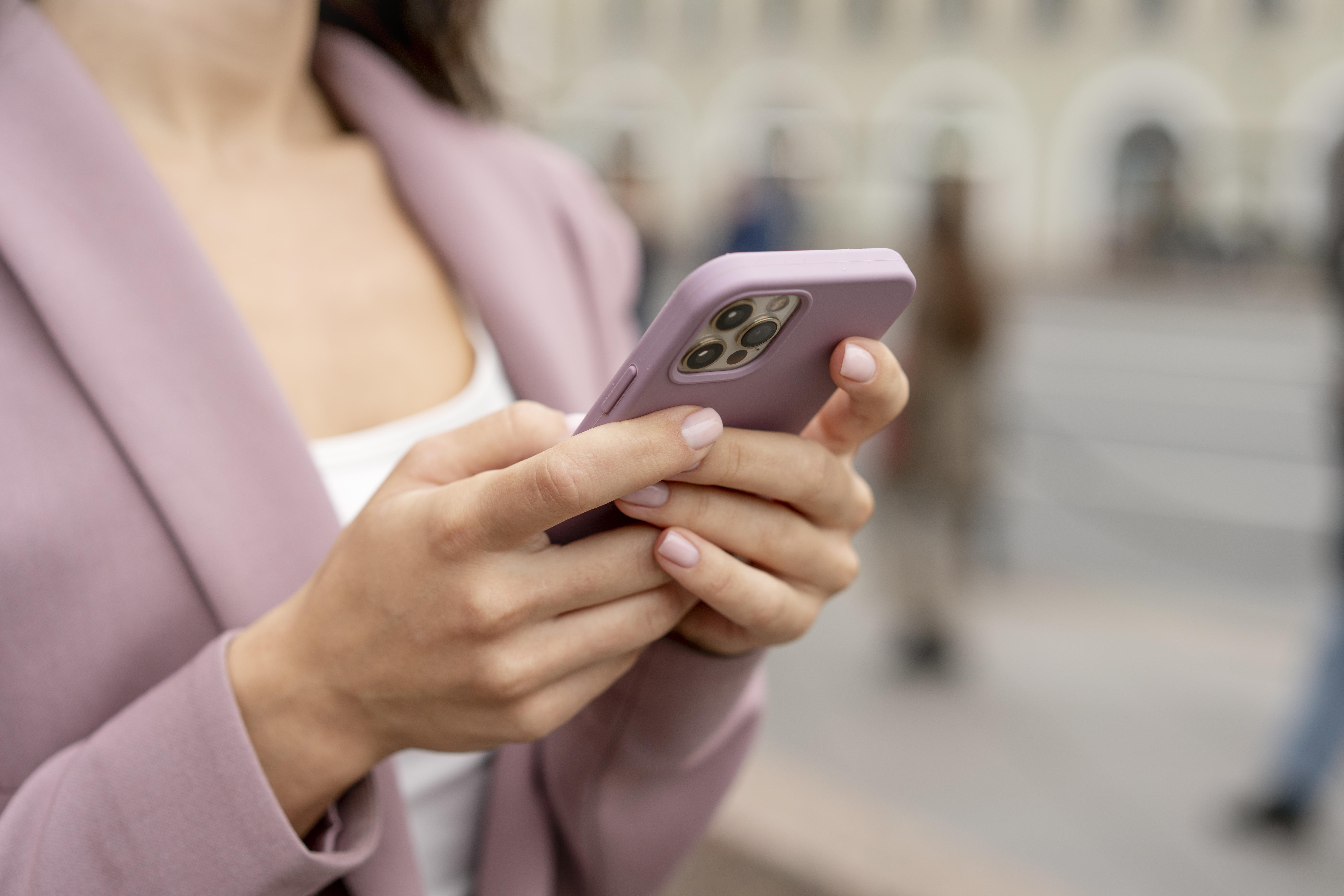 iPhone 14 Plus подешевел в России на 30 тысяч рублей