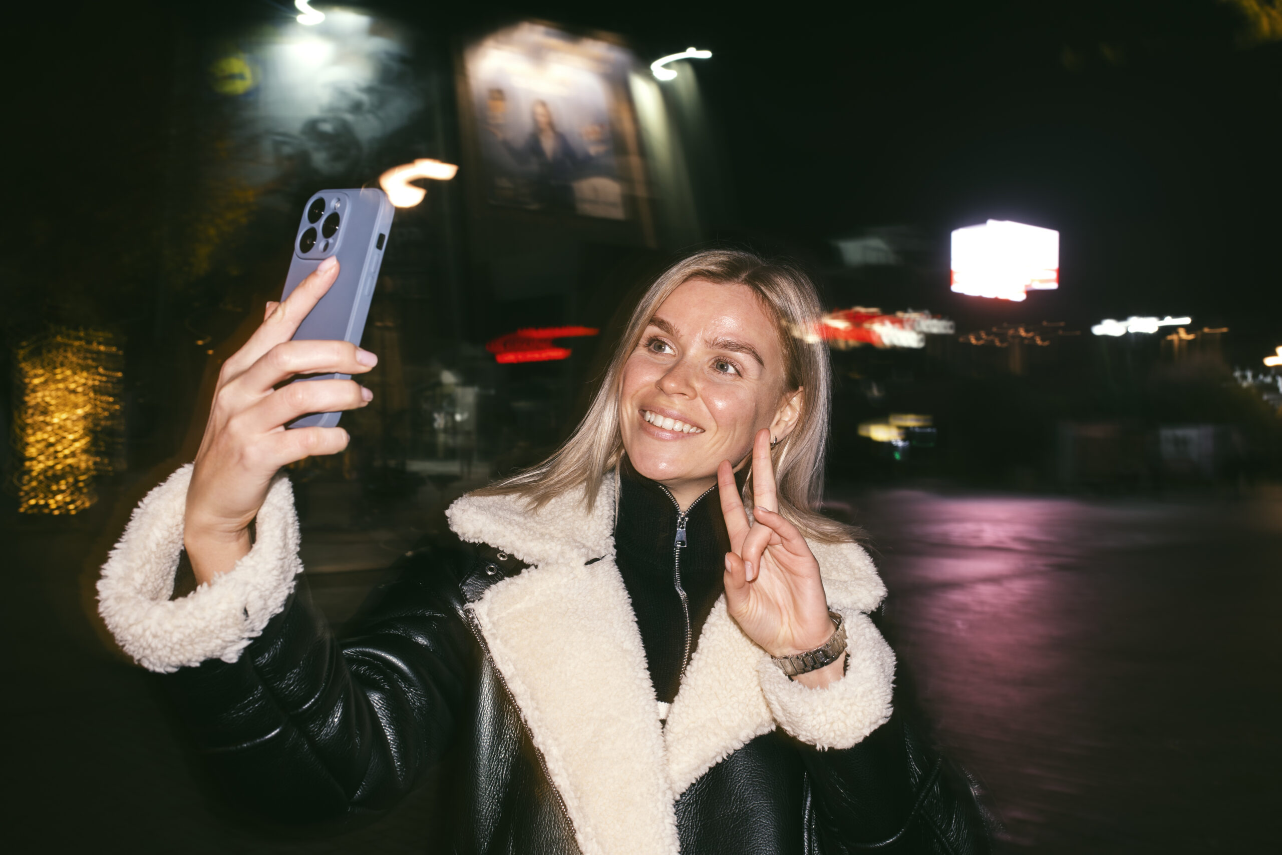 OnePlus обошел iPhone по качеству ночных фото OnePlus обошел iPhone по качеству ночных фото