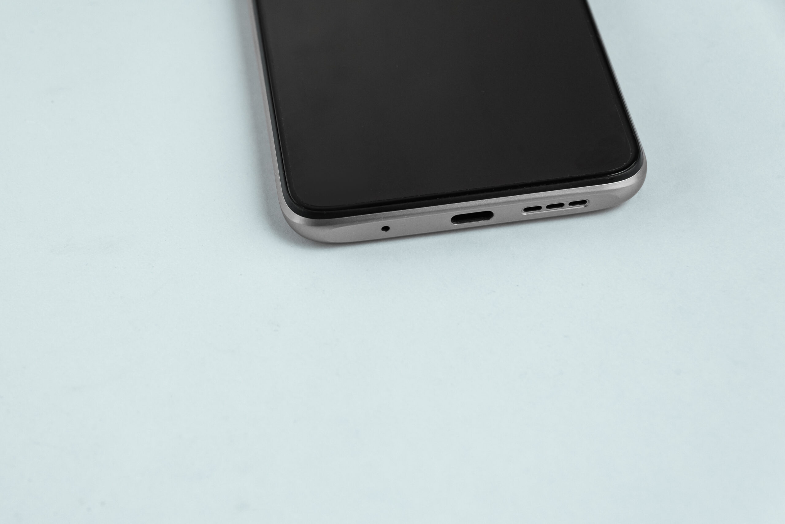 Bloomberg: названы дата и место премьеры трехскладного Galaxy Z TriFold