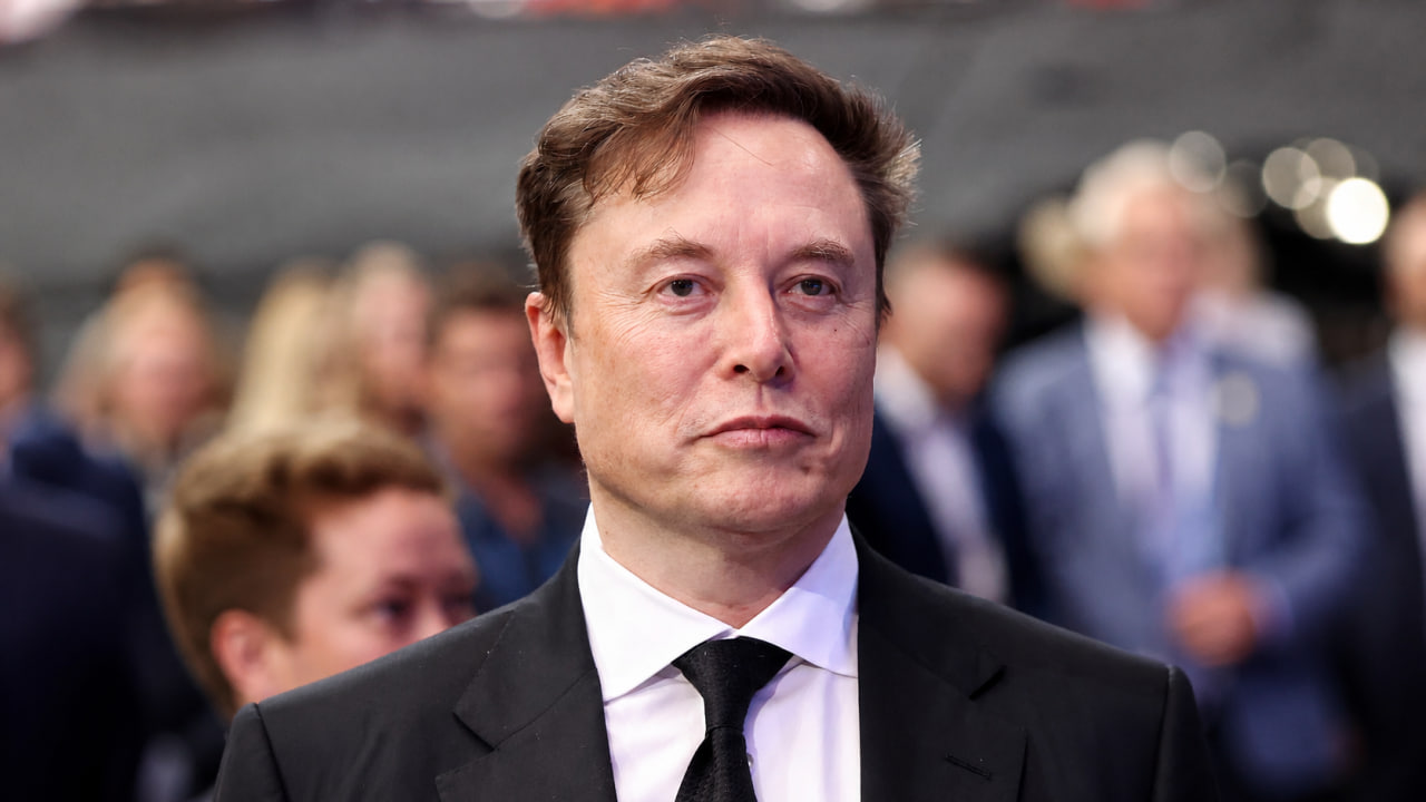 Илон Маск допустил слияние Tesla и SpaceX