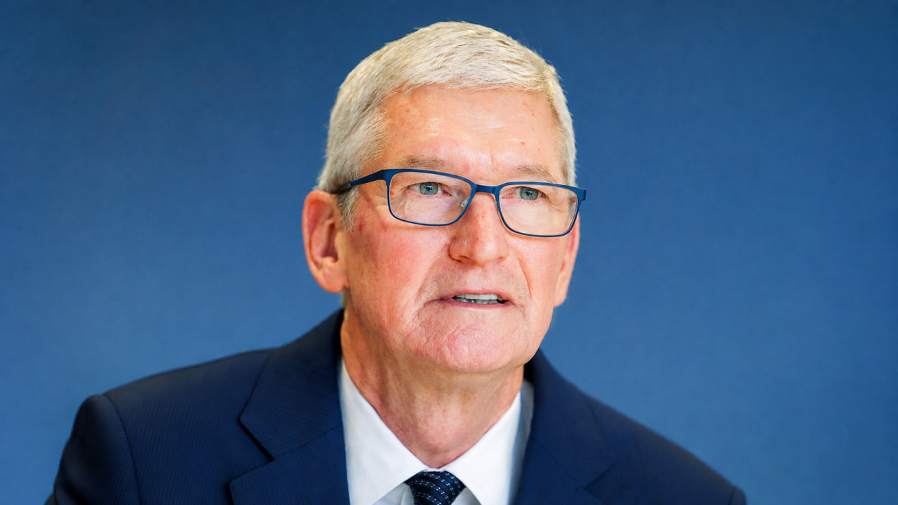 Джон Тернус сменил Тима Кука на посту генерального директора Apple